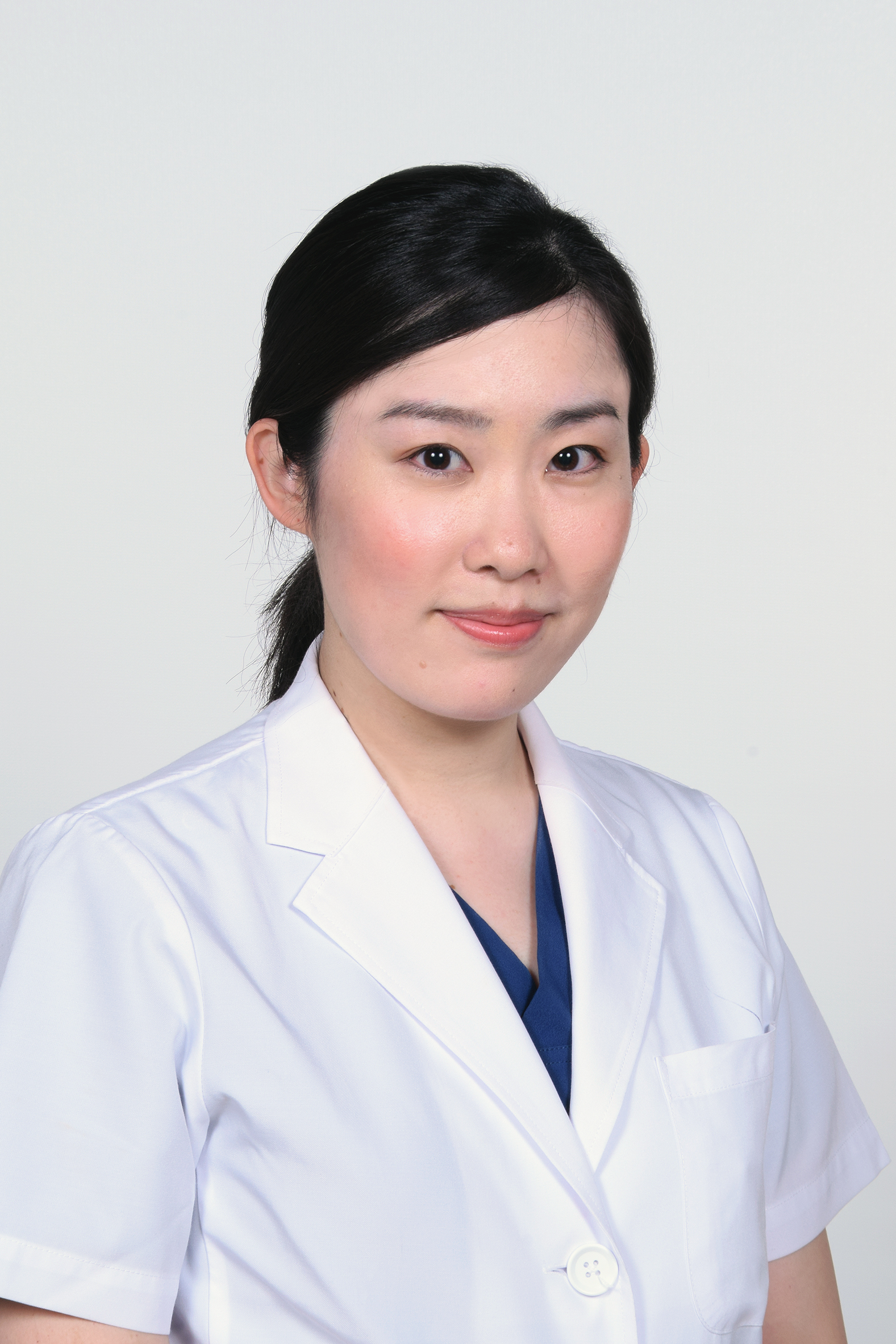 氏家 麻梨